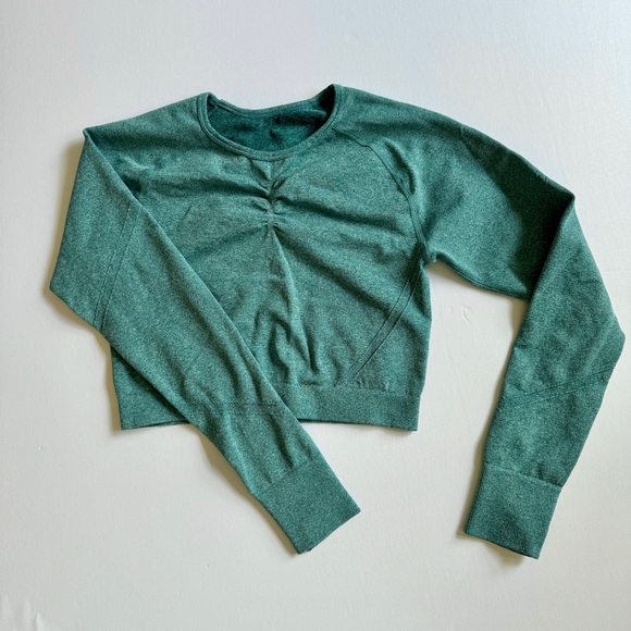 Green Gym Set: Bubble Butt Marled Gray Seamless Leggings + Long Sleeve Crop Top - Picture 10 of 14